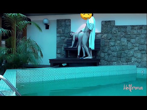 ❤️ Chefen bjuder in tjänsteflickan till poolen, men kunde inte motstå en het ️ Just porr at porn sv.wassell.ru