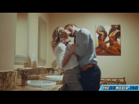 ❤️ När en bystig blondin förför dig på en offentlig toalett ️ Just porr at porn sv.wassell.ru